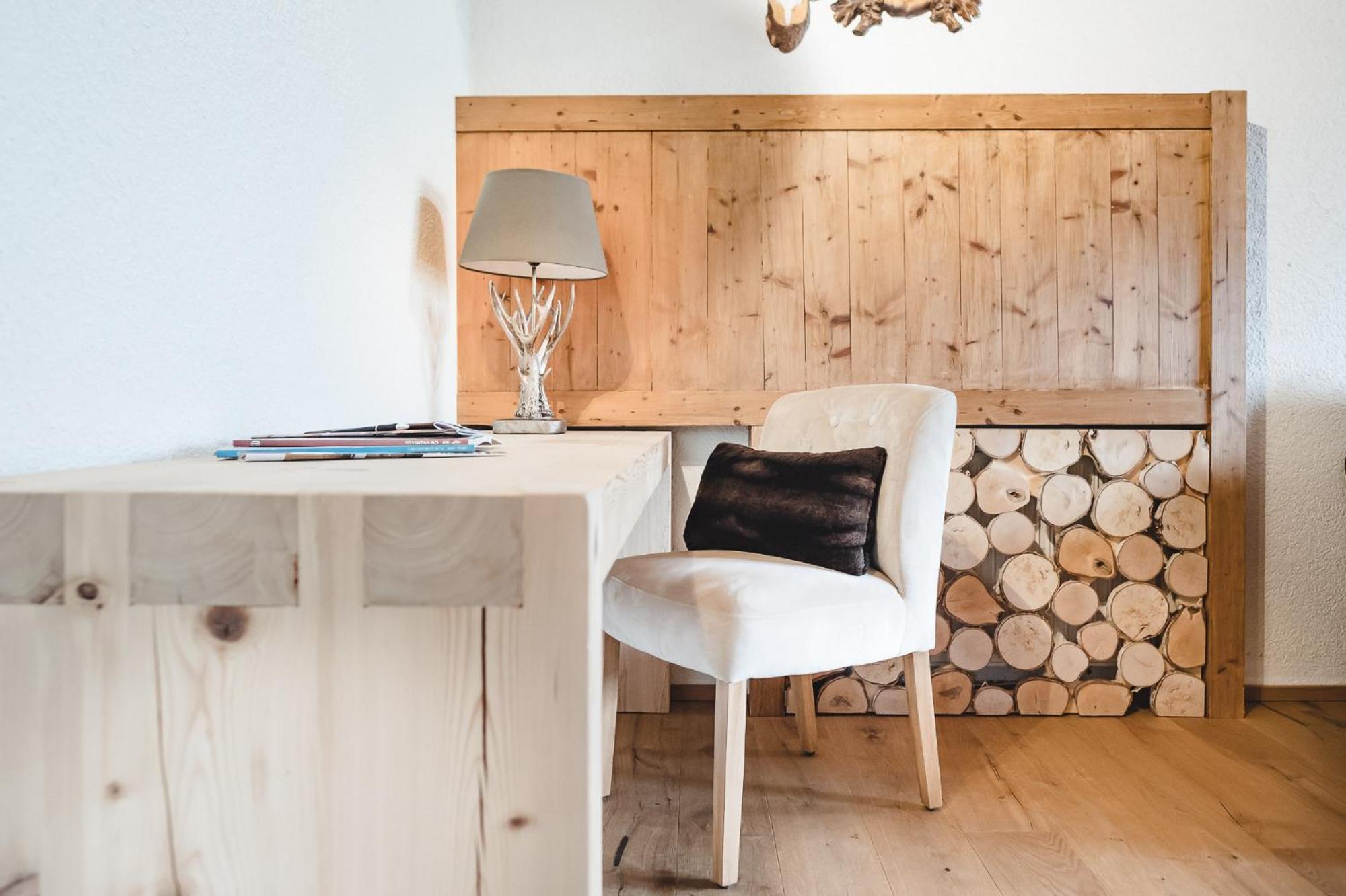 Aktiv & Spa Hotel Alpenrose Schruns Pokoj fotografie